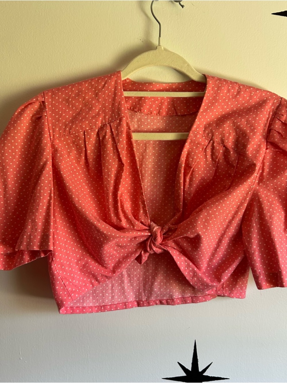 Women's Pink Tie-Front Novelty Pront Crop Top